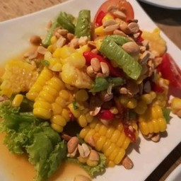 ตำข้าวโพดกุ้งดิบ
