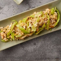 พริกหนุ่มผัดไข่