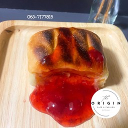 แยมสตรอเบอร์รี่ไส้ทะลัก