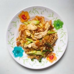 ผัดซีอิ้วไก่