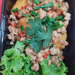 เต้าหู้หลอดทอดใส่หมูสับคั่วพริกเกลือ