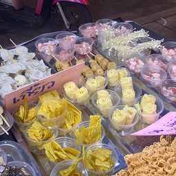 ชุด  ชาบู  8 ไม้   ฟรี น้ำจิ้ม สุกี้  แซ่บ