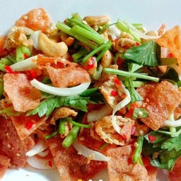 ยำสามกรอบ