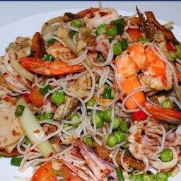 ยำขนมจีนรวมทะเล