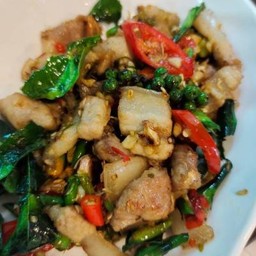 ผัดพริกขี้หนู