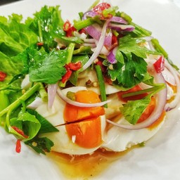 ยำไข่เค็ม