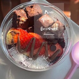 Acai - อาซาอิ บราวนี่ย์ (ผลไม้ตามฤดูกาล)