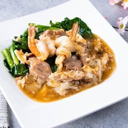 ก๋วยเตี๋ยวราดหน้า หมูกุ้ง