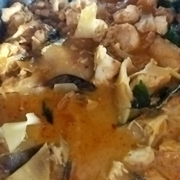 แกงหน่อไม้ดองใส่ไก่