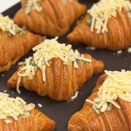 Iced Coffee + Spinach Bacon Cheese Croissant