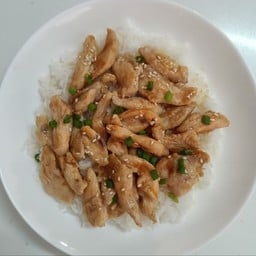 หมี่ไก่ฉีก  มาม่าเผ็ดไก่เกาหลี กรอกยายชา(เปิดใหม่)