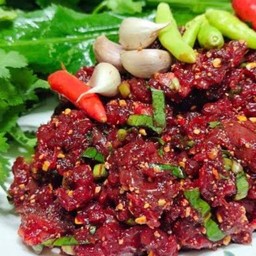 ก้อยเนื้อ ดิบ_สุก