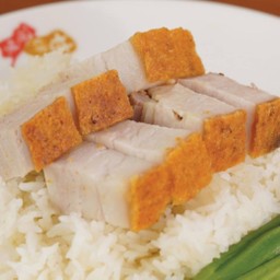 ข้าวหมูกรอบ