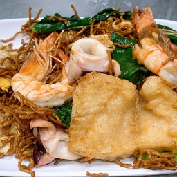 หมี่กรอบผัดซีอิ๋วทะเล