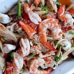 ยำวุ้นเส้นรวมทะเล