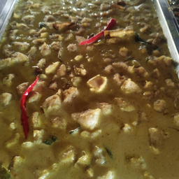 หนมจีนแกงเขียวหวานไก่ลูกชิ้น