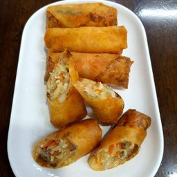ปอเปี๊ยะทอดไส้ผัก