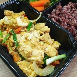 ไก่ผัดผงกะหรี่