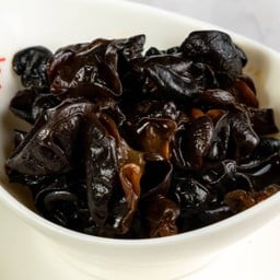 ยำเห็ดหูหนู