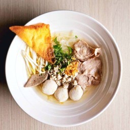 ก๋วยเตี๋ยวหมูน้ำใส