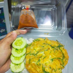 ไข่เจียวชะอม น้ำพริกกะปิ