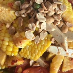 ตำไทยข้าวโพดหมูยอ