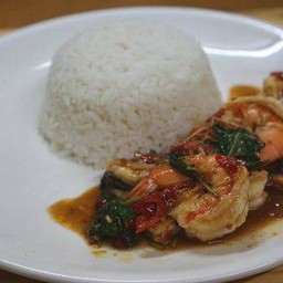 ข้าวกะเพรากุ้ง