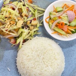 ข้าวปลากระพงยำมะม่วง
