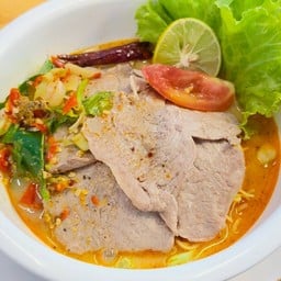 เกาเหลาต้มยำ เนื้อริบอายสไลด์