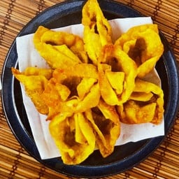 หมี่แป๊ะเถว วี.ไอ.พี ดาวรุ่ง