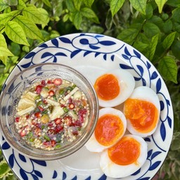 ไข่ต้มยางมะตูมพริกน้ำปลา