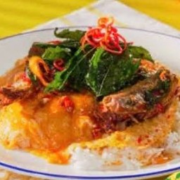 ข้าวไข่ข้นกะเพราปลากระป๋อง