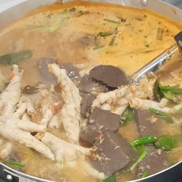 กะเพราไข่ข้น,คั่วพริกเกลือ, และส้มตำรสเด็ด