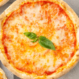 Margherita (พิซซ่าหน้าซอสมะเขือเทศ ชีสมอซซาเรลลา และเบซิล)