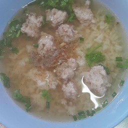 ข้าวต้มเครื่องหมูเด้ง