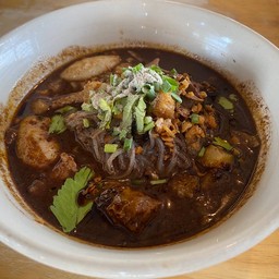 ก๋วยเตี๋ยวเรือชามพิเศษ