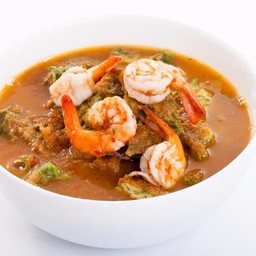 แกงส้มชะอมกุ้งผักรวม