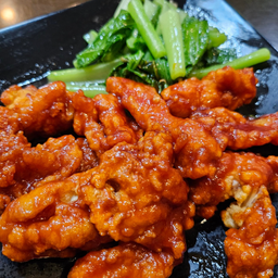 เนื้อไก่ทอดซอสเหล้าแดง