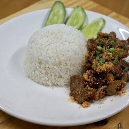 ข้าวหมูกระเทียม