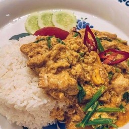 Stir Fried Yellow Curry With Chicken Or Pork On Rice