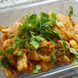 ก๋วยเตี๋ยวคั่วไก่