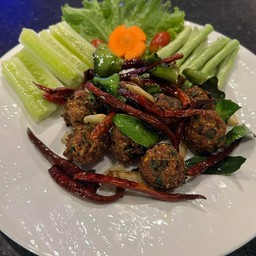 ลาบหมูทอด