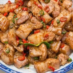 สามชั้นผัดกะปิ