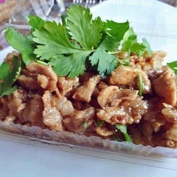 เจ้เต้ากระเพราหน้าบ้าน🌶