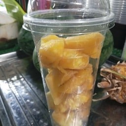 นู๋นี น้ำผลไม้ปั่น & อาหารตามสั่ง