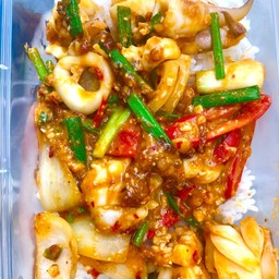 ปลาหมึกผัดไข่เค็ม