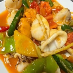 ปลาหมึกผัดไข่เค็ม