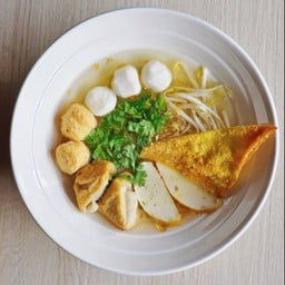 อี่ ลิ่ว ปา เตี๋ยวยำรสเด็ด