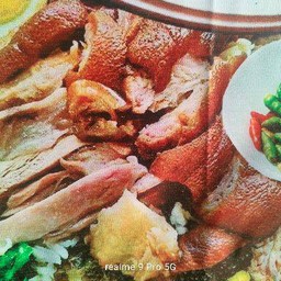 ข้าวขาหมูเป็นกับข้าว