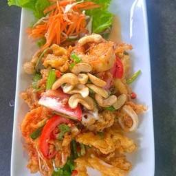 ยำชานนท์